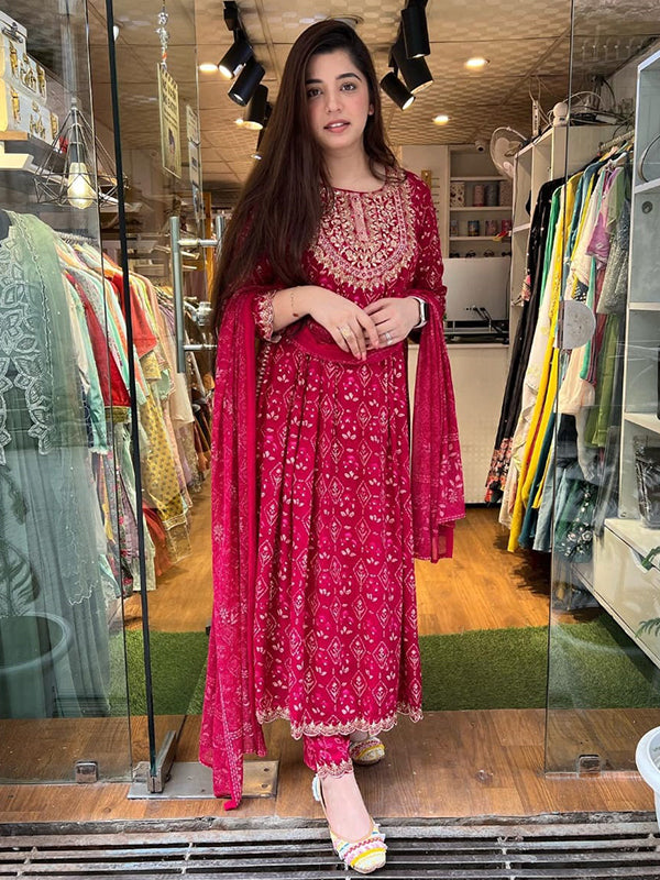 Dark Red Naira Embroidered Kurti With Pant & Dupatta